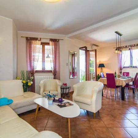 Modern In Rovinj With Private Swimming Pool Kanfanar