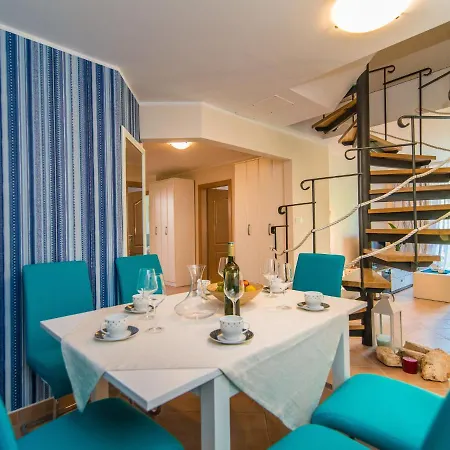 Modern In Rovinj With Private Swimming Pool Βίλα