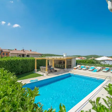 Modern In Rovinj With Private Swimming Pool *