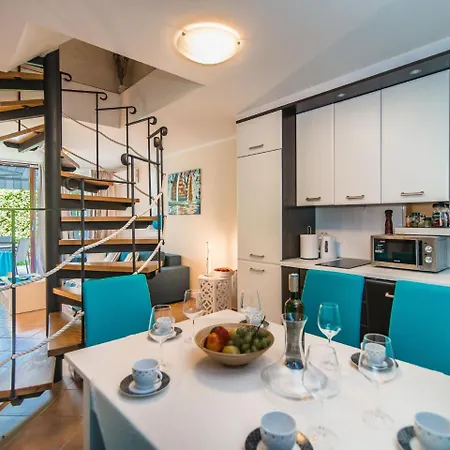 Modern In Rovinj With Private Swimming Pool Villa *