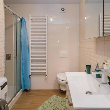 Modern In Rovinj With Private Swimming Pool Villa *
