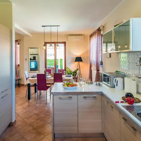 Villa Modern In Rovinj With Private Swimming Pool *